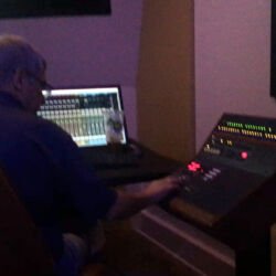 A candid from the Ripley sessions. You don't see this much anymore. Ripley sessions - TRC Studios